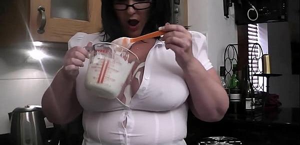  Cheating with bbw on the kitchen